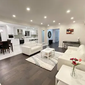 Apartment 3-bedroom Modern Luxury In The Heart Of