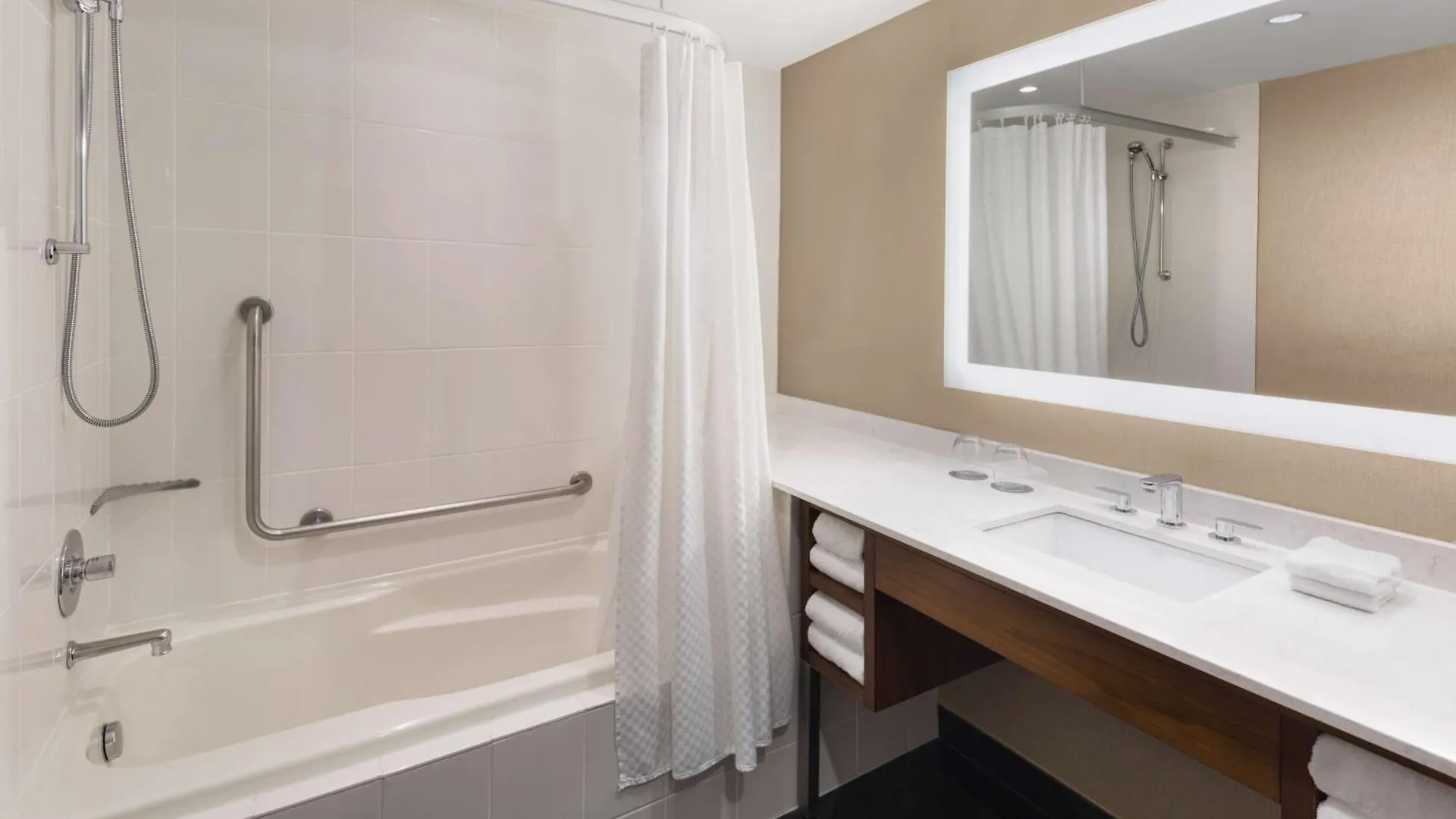 **** Hotel Hilton Vancouver Downtown, Bc, Canada Canada